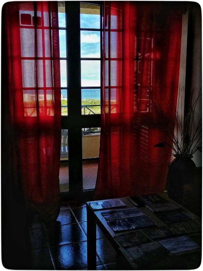 Supertubos Beach Hostel Atouguia Da Baleia Εξωτερικό φωτογραφία