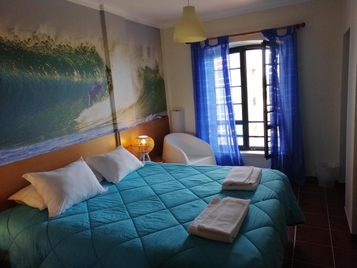 Supertubos Beach Hostel Atouguia Da Baleia Εξωτερικό φωτογραφία