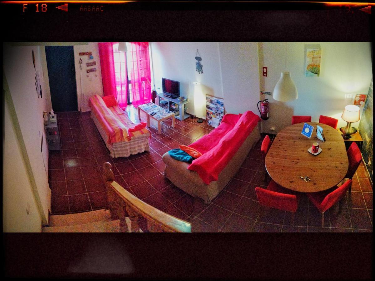 Supertubos Beach Hostel Atouguia Da Baleia Εξωτερικό φωτογραφία