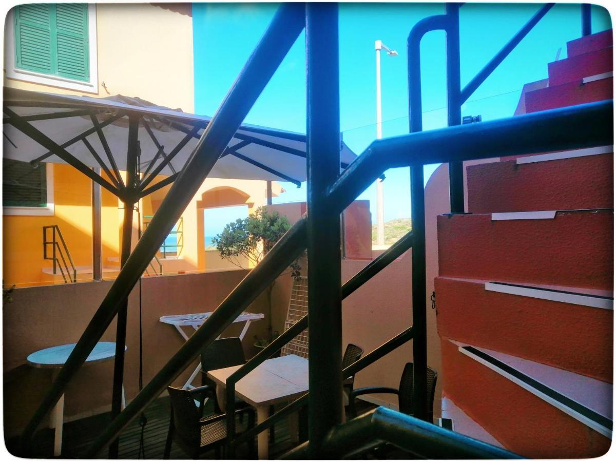 Supertubos Beach Hostel Atouguia Da Baleia Εξωτερικό φωτογραφία