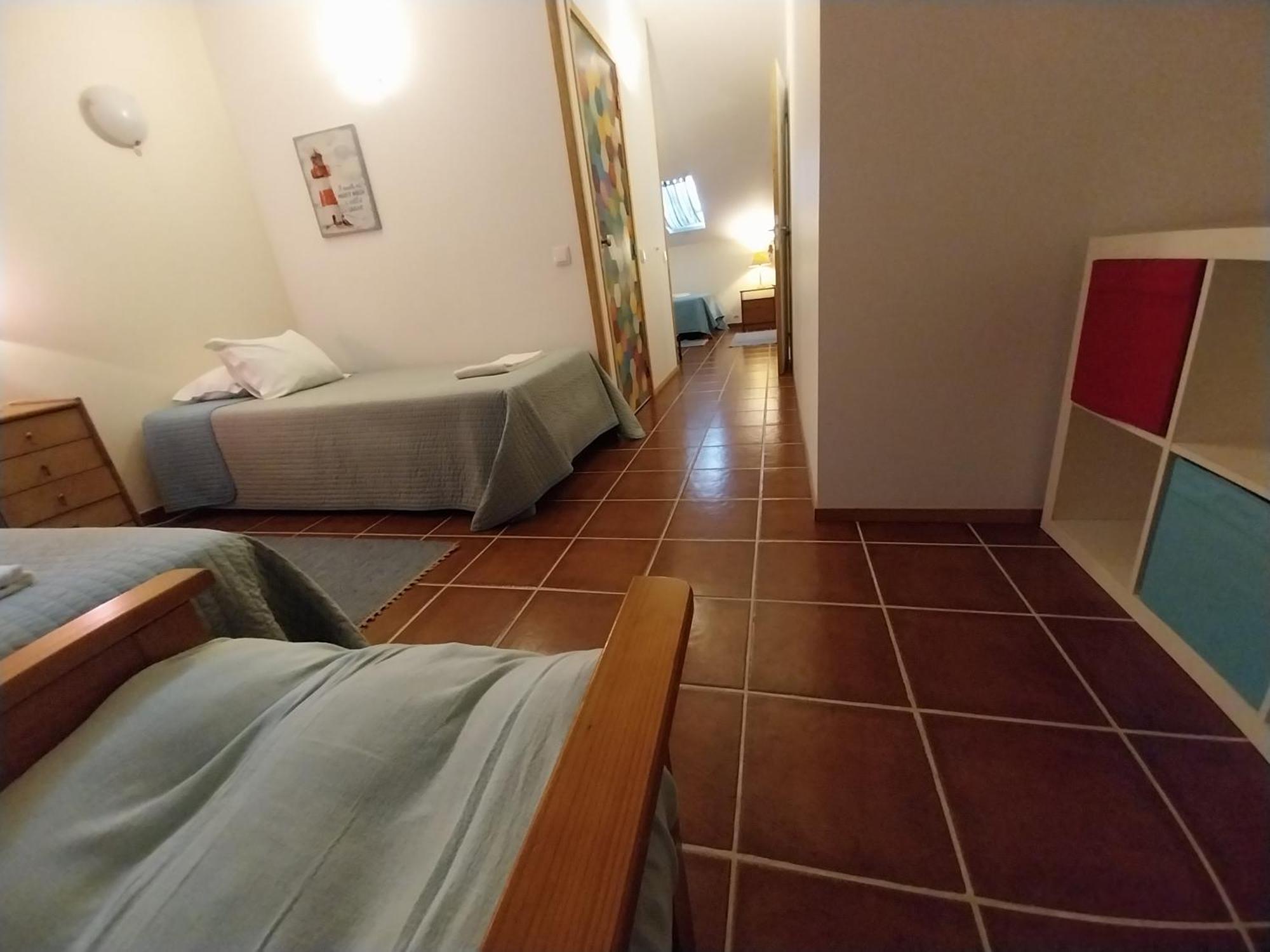Supertubos Beach Hostel Atouguia Da Baleia Εξωτερικό φωτογραφία