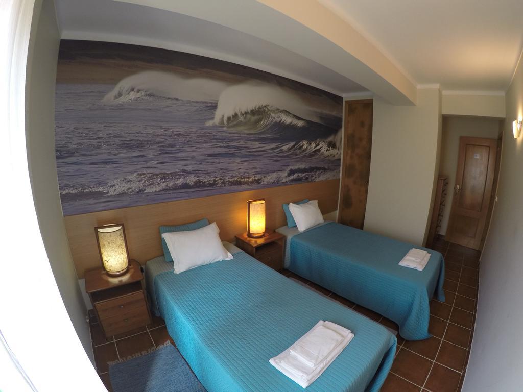 Supertubos Beach Hostel Atouguia Da Baleia Εξωτερικό φωτογραφία