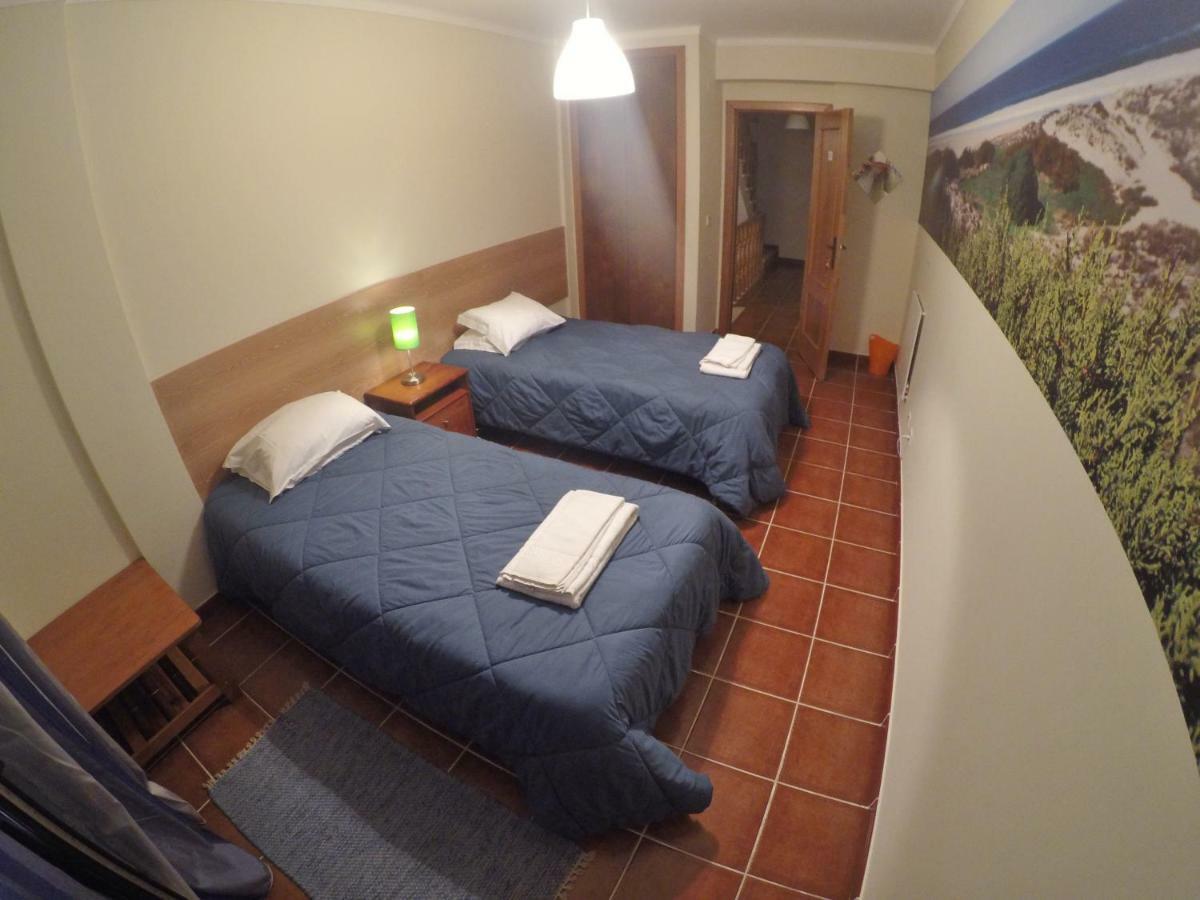 Supertubos Beach Hostel Atouguia Da Baleia Εξωτερικό φωτογραφία