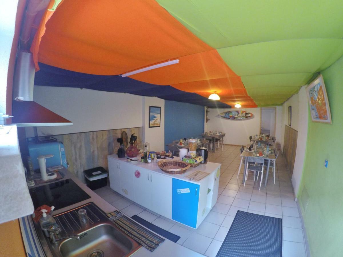 Supertubos Beach Hostel Atouguia Da Baleia Εξωτερικό φωτογραφία