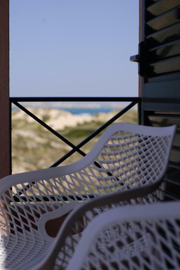 Supertubos Beach Hostel Atouguia Da Baleia Εξωτερικό φωτογραφία