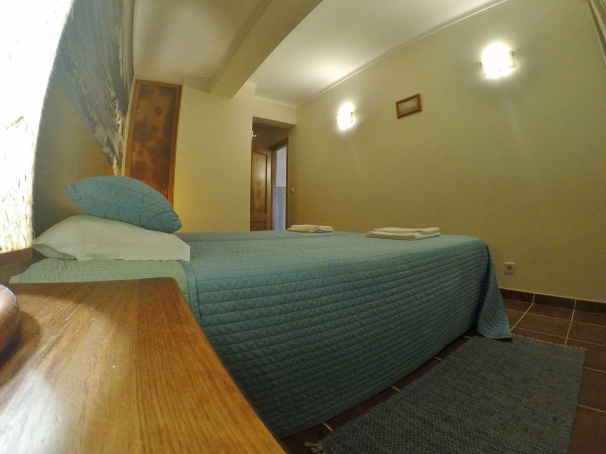 Supertubos Beach Hostel Atouguia Da Baleia Εξωτερικό φωτογραφία